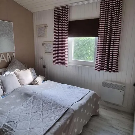 Amelie Comfortable Vacation Apartment Sieseby