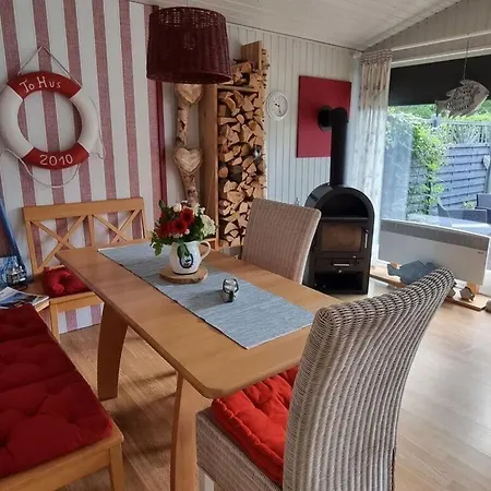 Amelie Comfortable Vacation Apartment