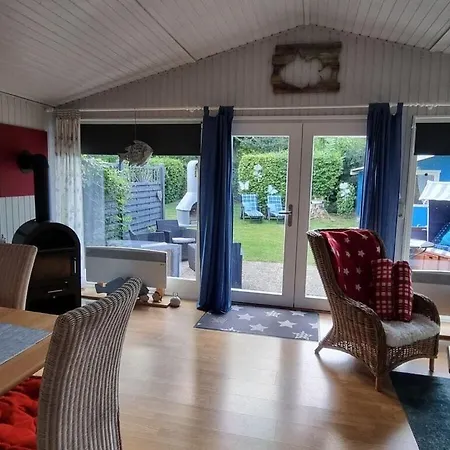 Amelie Comfortable Vacation Apartment Sieseby